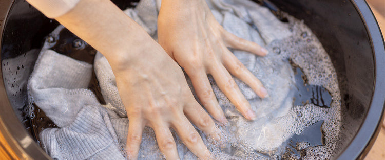 How to hand wash clothes using laundry detergent sheets – Sheet Yeah!